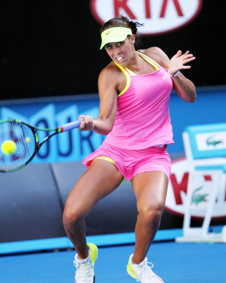 何冰娇展现 何冰娇展现