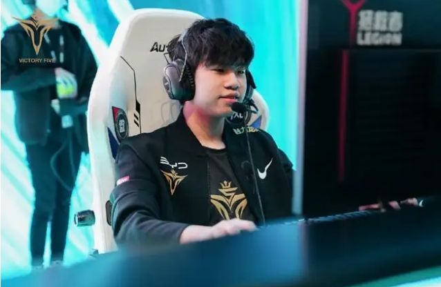 15岁的李 15岁的李