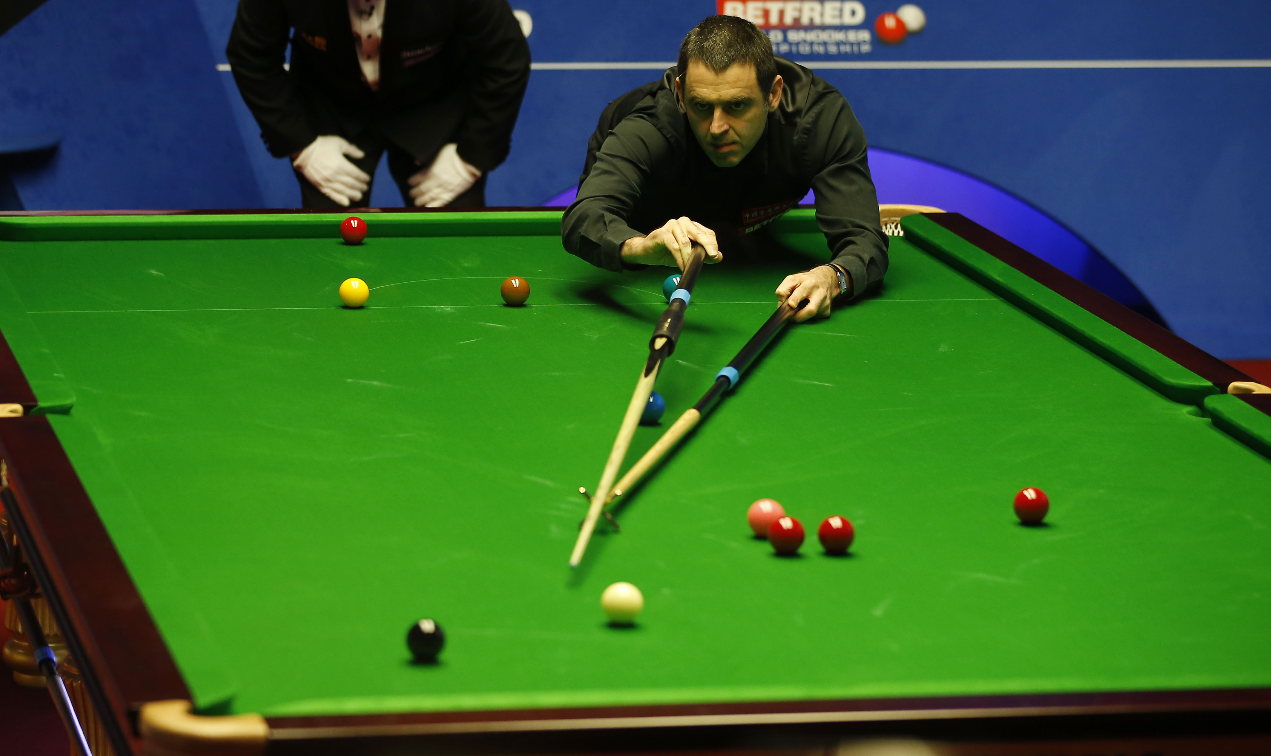 他们继续前 他们继续前