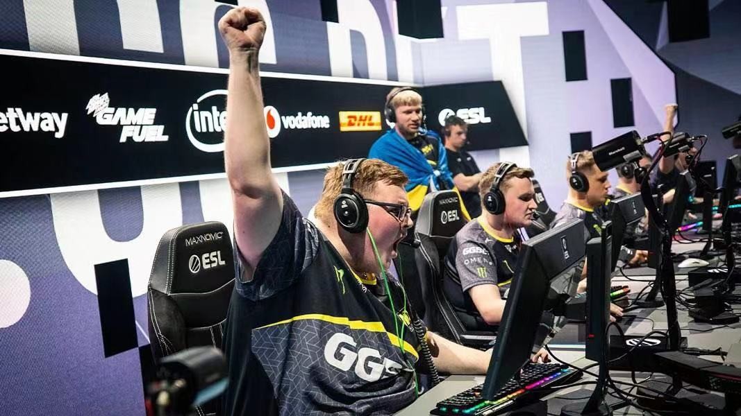 他负责同步 他负责同步